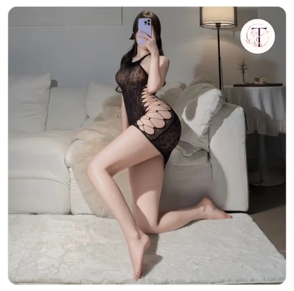 Amoura Night Dress